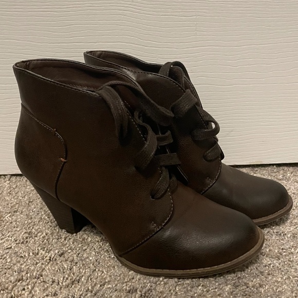 Forever 21 Brown Heeled Boots - Picture 4 of 6